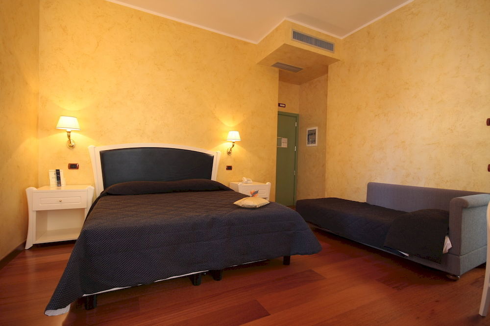 Hotel Rojan Sulmona Exteriér fotografie